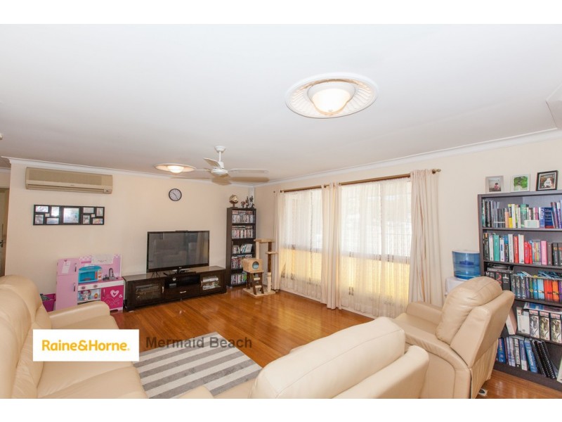 19 Oceanic Drive, Mermaid Waters QLD 4218