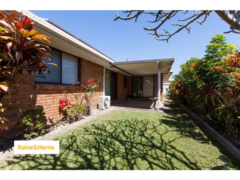 19 Oceanic Drive, Mermaid Waters QLD 4218