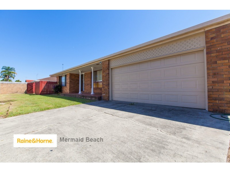 19 Oceanic Drive, Mermaid Waters QLD 4218