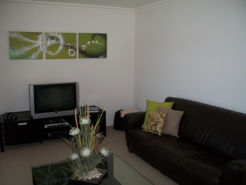 2/12 DOLPHIN AVENUE, Mermaid Beach QLD 4218
