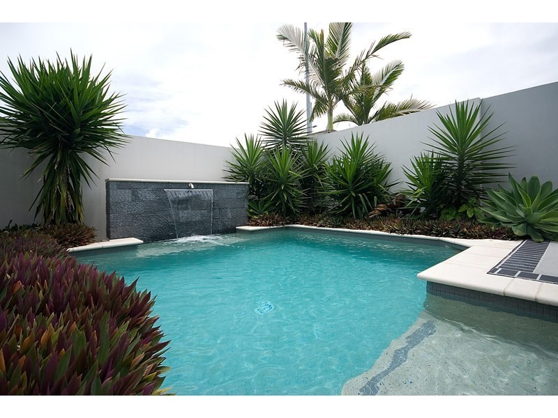 2089 Gold Coast Highway, Miami QLD 4220