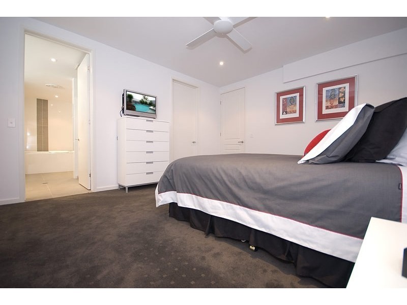 2089 Gold Coast Highway, Miami QLD 4220