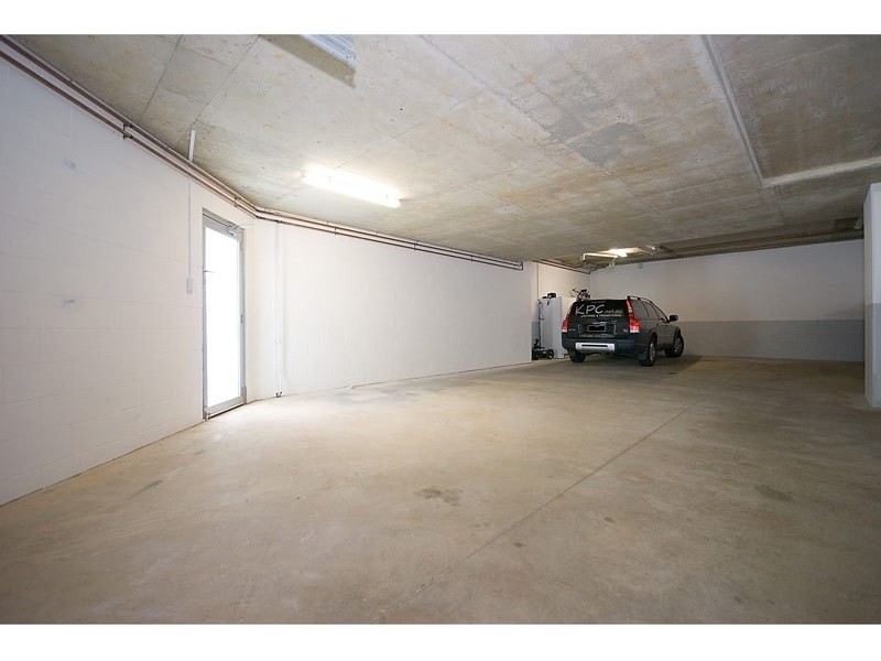 2089 Gold Coast Highway, Miami QLD 4220