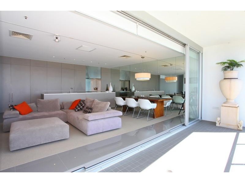 704/159 OLD BURLEIGH ROAD, Broadbeach QLD 4218