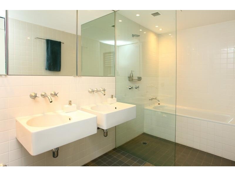 704/159 OLD BURLEIGH ROAD, Broadbeach QLD 4218