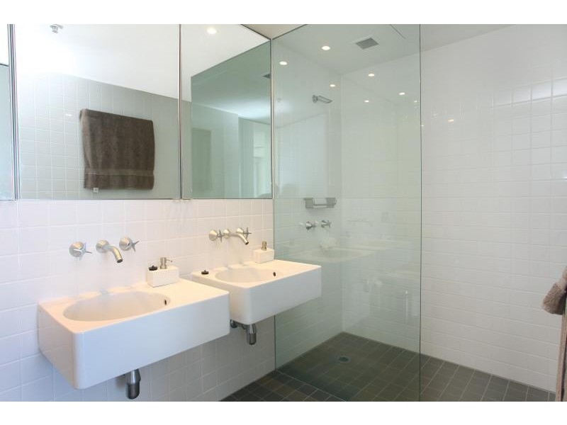 704/159 OLD BURLEIGH ROAD, Broadbeach QLD 4218