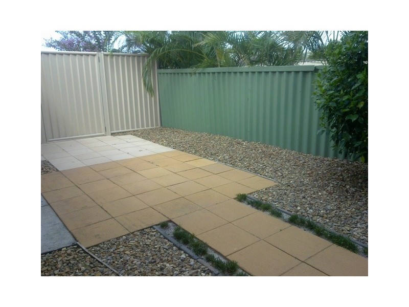 2/18 Adams Avenue, Miami QLD 4220