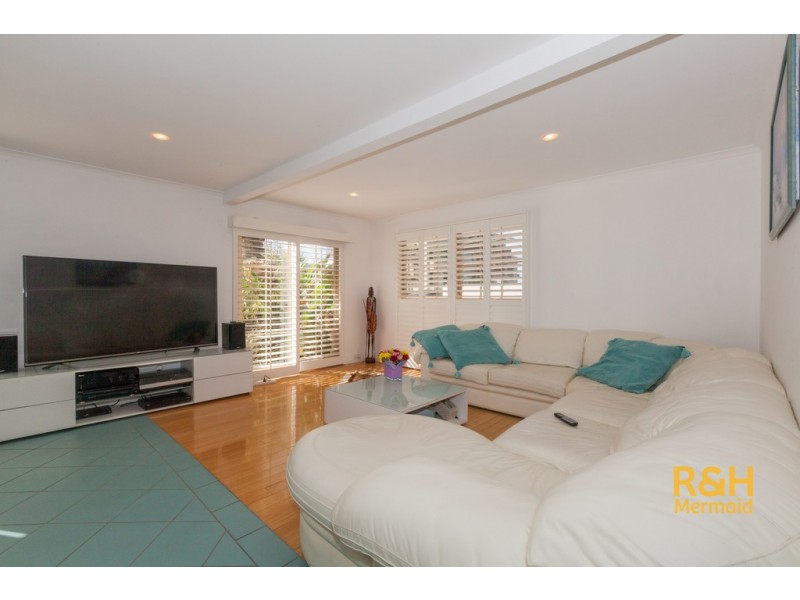 6 FRANCIS STREET, Mermaid Beach QLD 4218