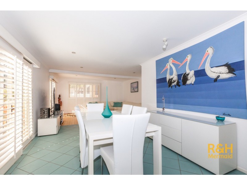 6 FRANCIS STREET, Mermaid Beach QLD 4218