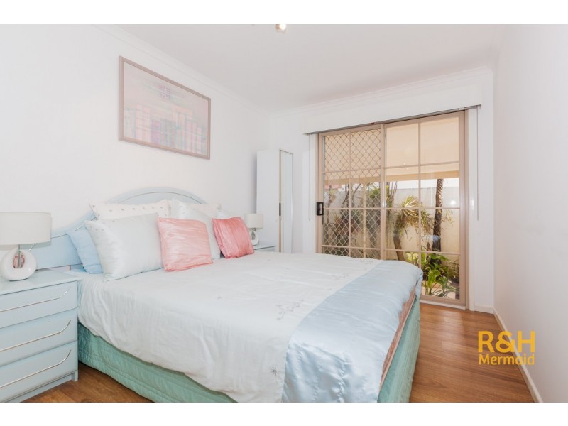 6 FRANCIS STREET, Mermaid Beach QLD 4218