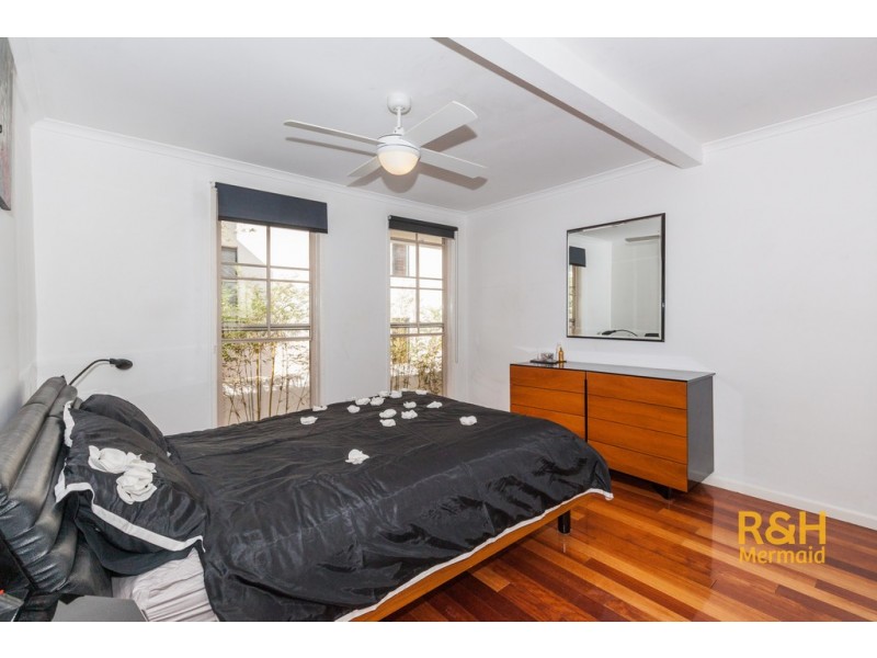 6 FRANCIS STREET, Mermaid Beach QLD 4218