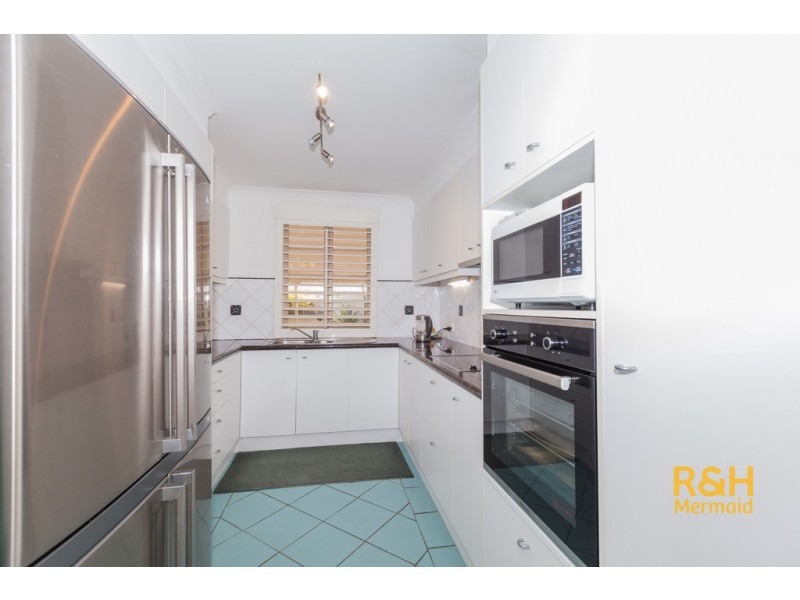 6 FRANCIS STREET, Mermaid Beach QLD 4218