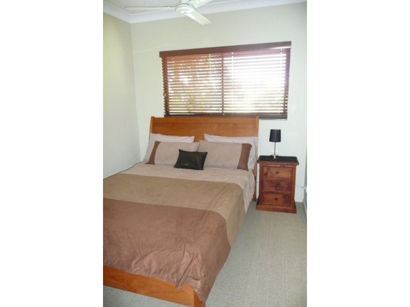 A20 Great Hall Drive, Miami QLD 4220