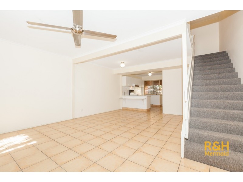 8/9 EADY AVENUE, Broadbeach Waters QLD 4218