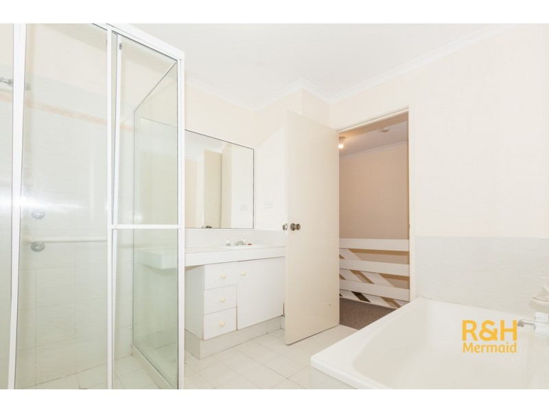 8/9 EADY AVENUE, Broadbeach Waters QLD 4218