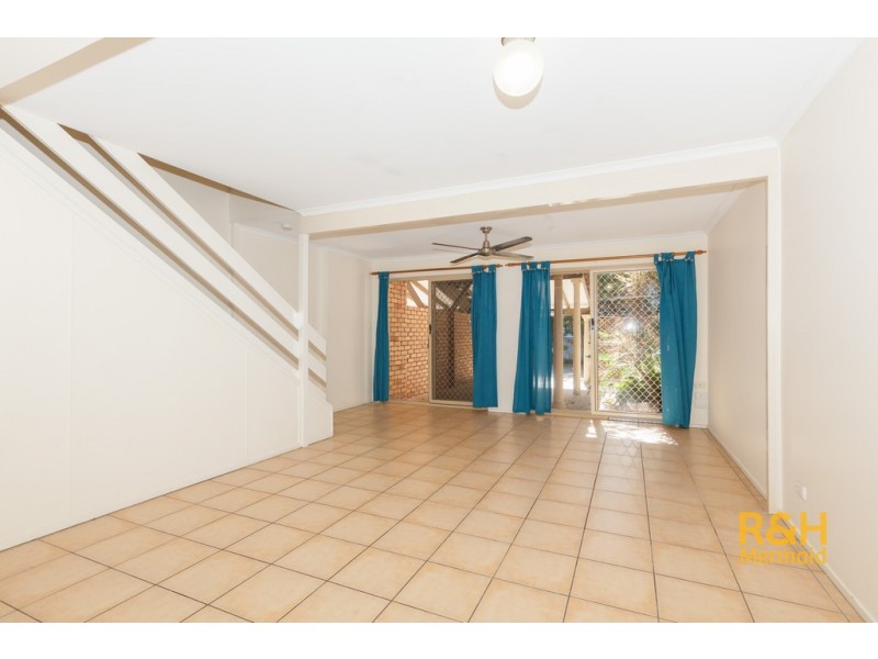 8/9 EADY AVENUE, Broadbeach Waters QLD 4218