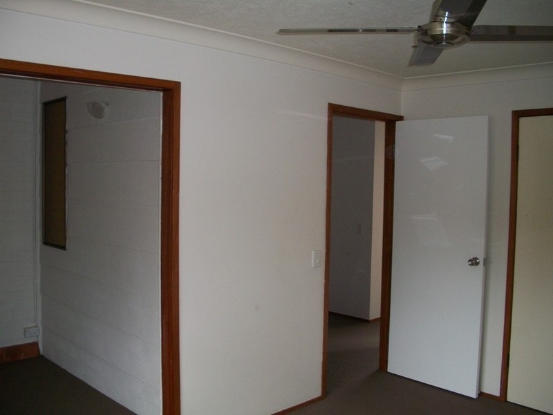 2/10 Angie Court, Mermaid Waters QLD 4218