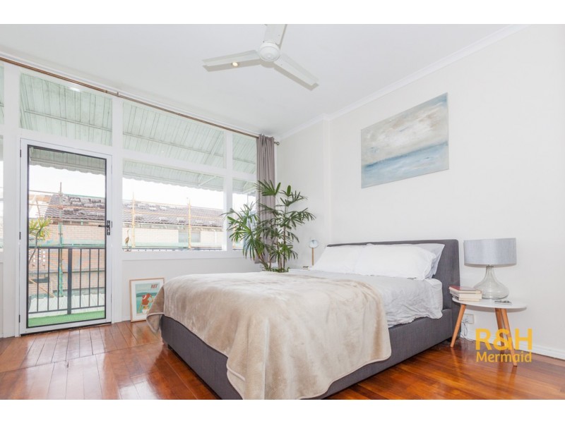 2/38 Sunbrite Avenue, Mermaid Beach QLD 4218