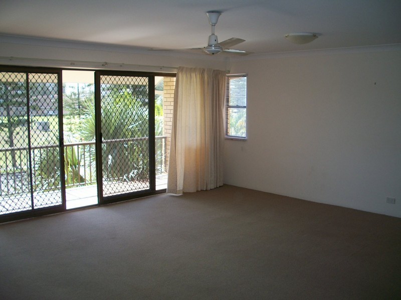 15/24 Chelsea Avenue, Broadbeach QLD 4218