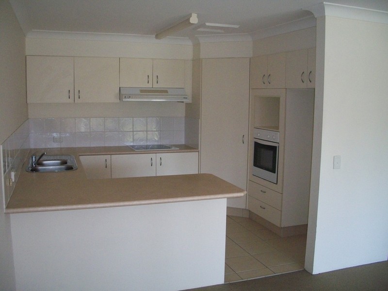 15/24 Chelsea Avenue, Broadbeach QLD 4218