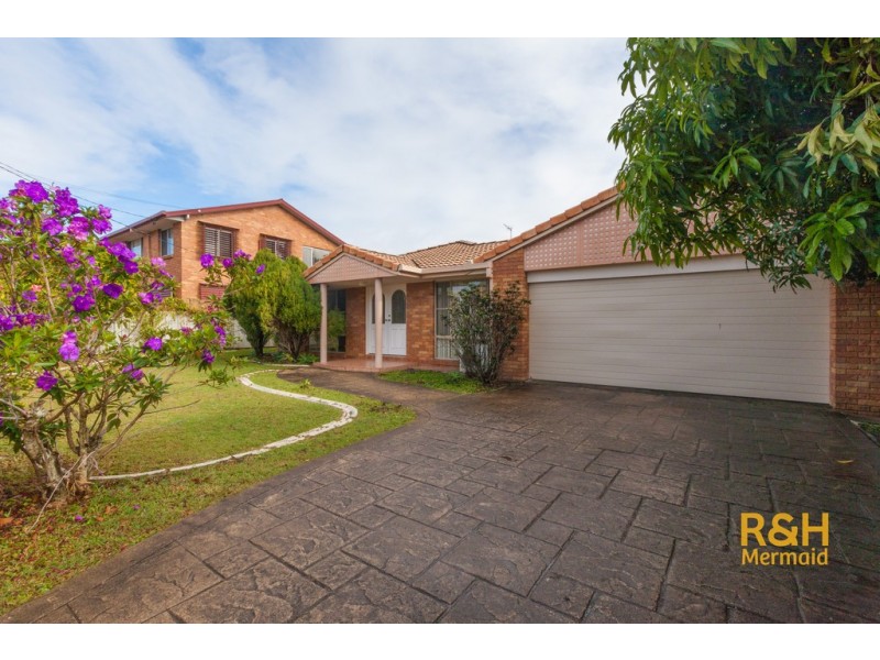 11 SEAVIEW PARADE, Elanora QLD 4221