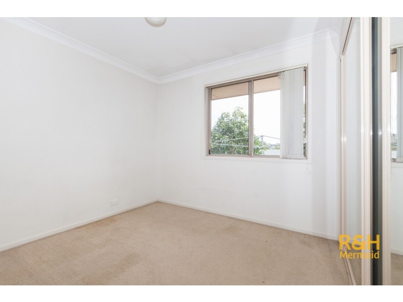 11 SEAVIEW PARADE, Elanora QLD 4221
