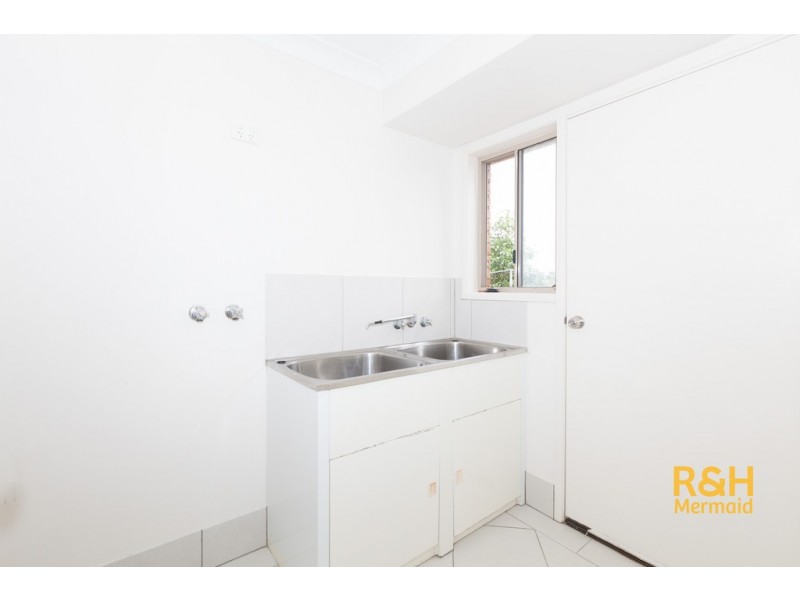 11 SEAVIEW PARADE, Elanora QLD 4221