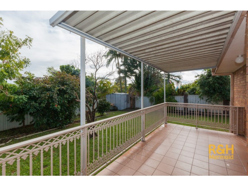 11 SEAVIEW PARADE, Elanora QLD 4221