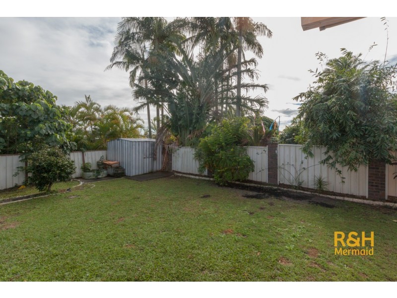11 SEAVIEW PARADE, Elanora QLD 4221