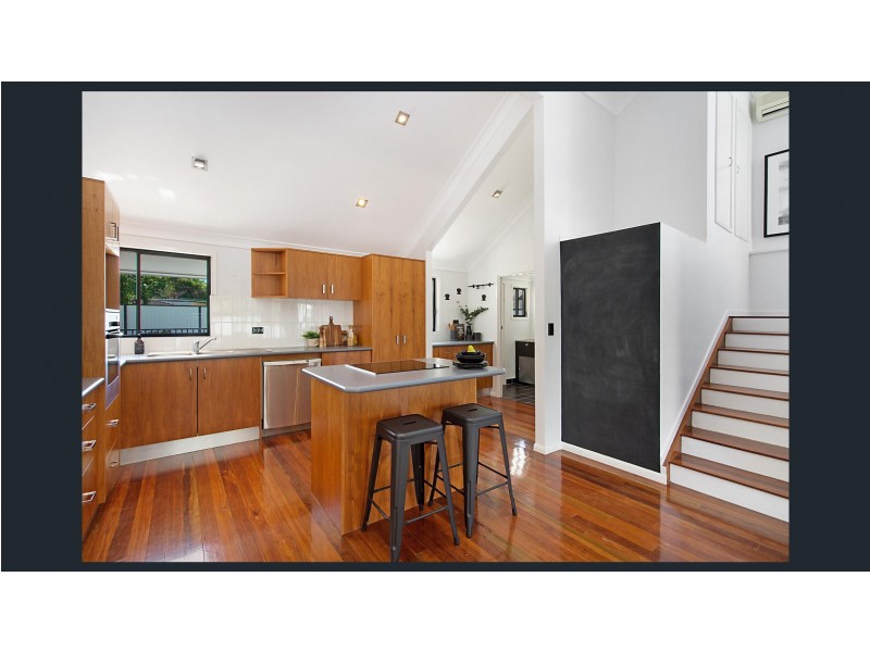 50 ALLAMBI AVENUE, Broadbeach Waters QLD 4218