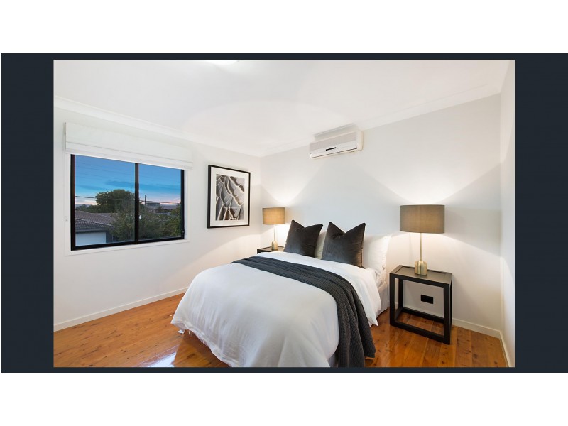 50 ALLAMBI AVENUE, Broadbeach Waters QLD 4218