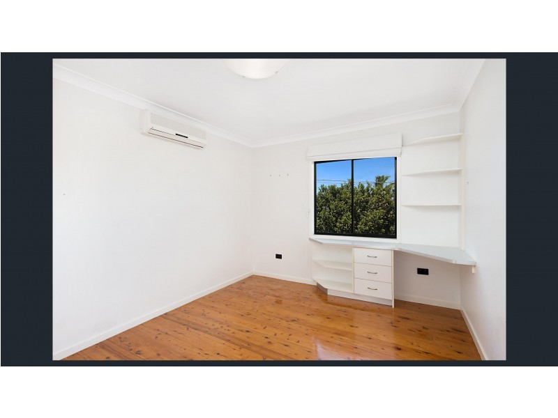 50 ALLAMBI AVENUE, Broadbeach Waters QLD 4218