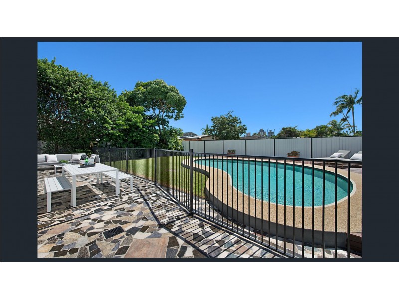 50 ALLAMBI AVENUE, Broadbeach Waters QLD 4218