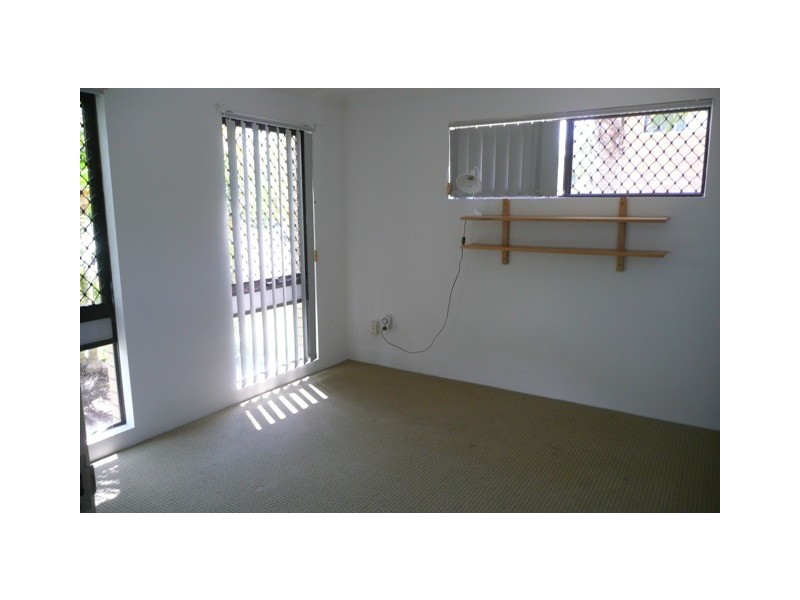 2/30 Duet Drive, Mermaid Waters QLD 4218