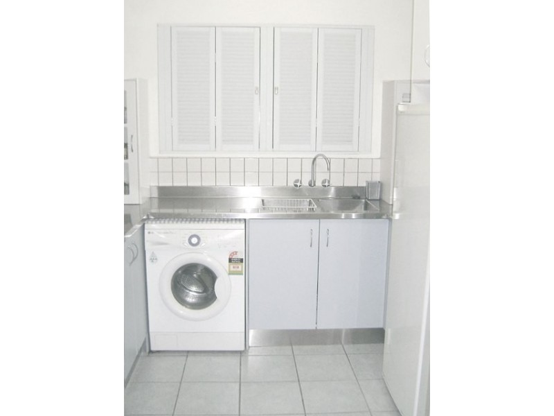 2/30 Duet Drive, Mermaid Waters QLD 4218
