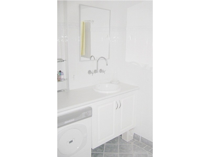 2/30 Duet Drive, Mermaid Waters QLD 4218