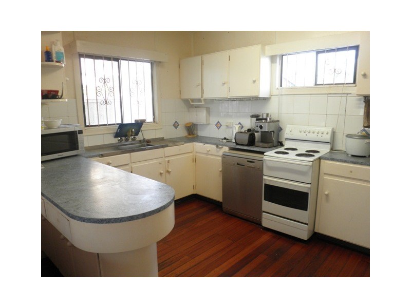 74 Hedges Avenue, Mermaid Beach QLD 4218
