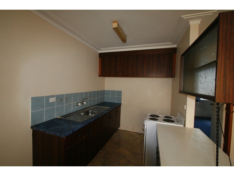 2/10 Adori Street, Chevron Island QLD 4217