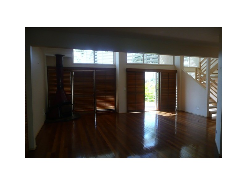 4b Ventura Road, Mermaid Beach QLD 4218