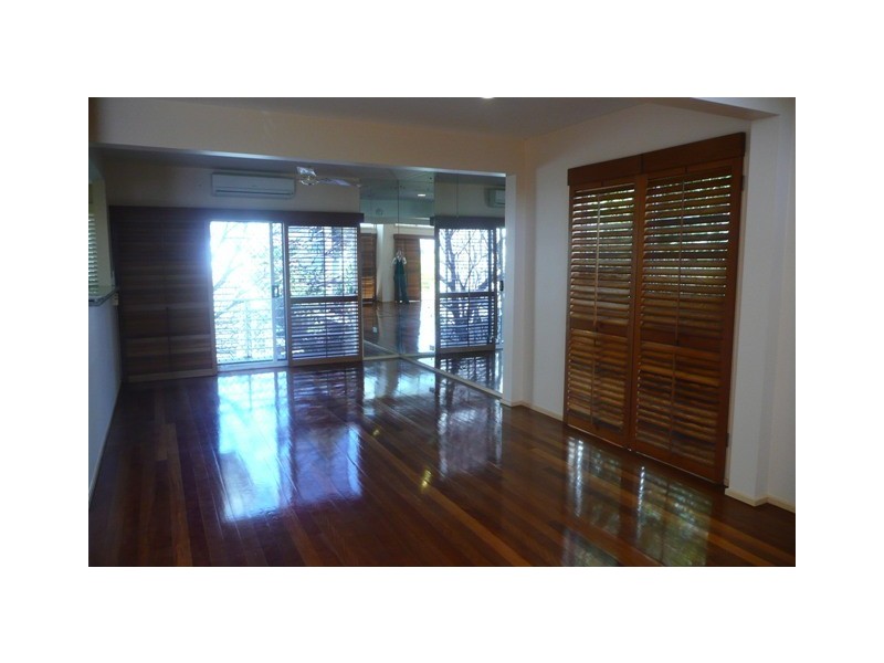 4b Ventura Road, Mermaid Beach QLD 4218