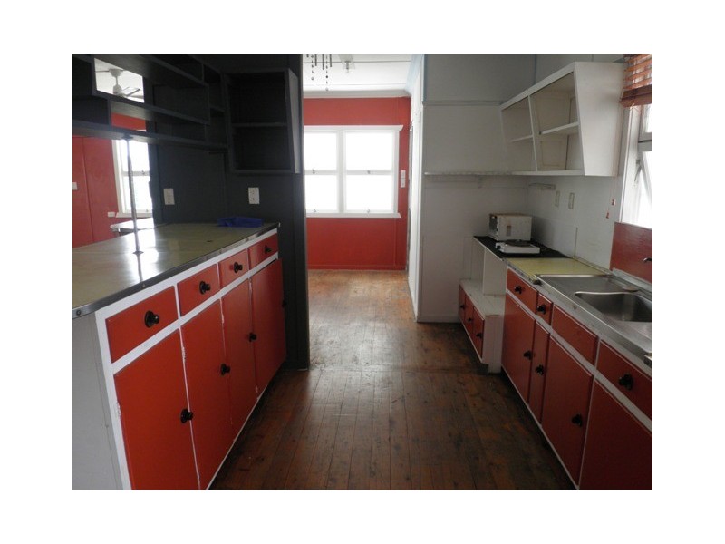 115 SUNSHINE PARADE, Miami QLD 4220