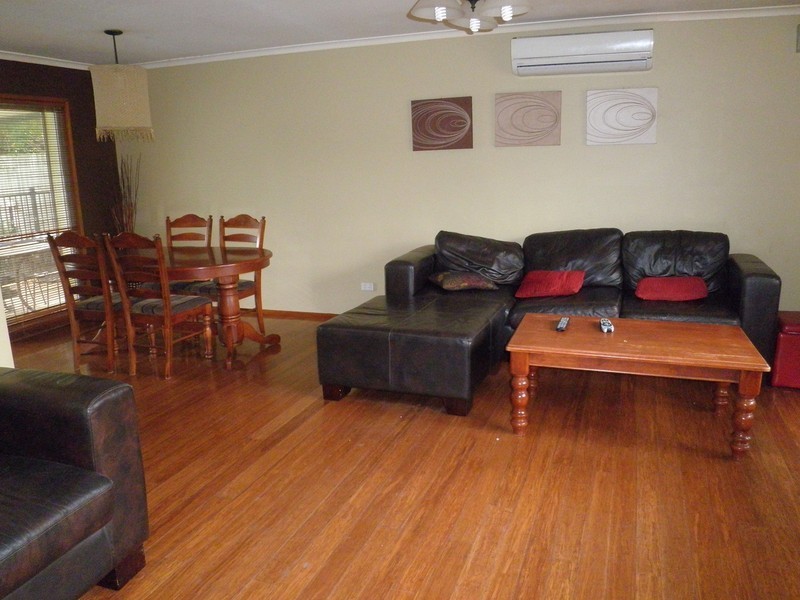 6 Firmin Court, Mermaid Waters QLD 4218