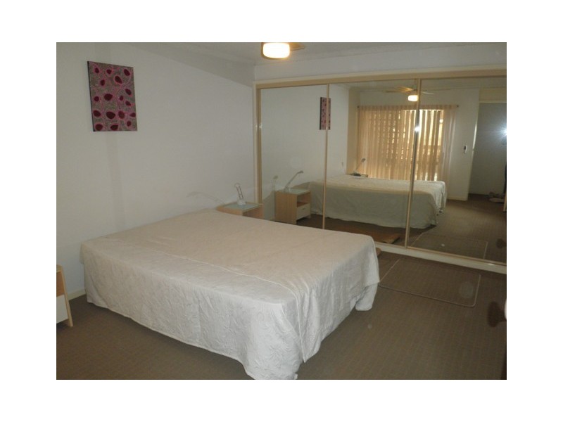 2/17 Seashell Avenue, Mermaid Beach QLD 4218