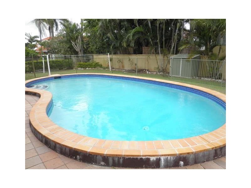 2/17 Seashell Avenue, Mermaid Beach QLD 4218