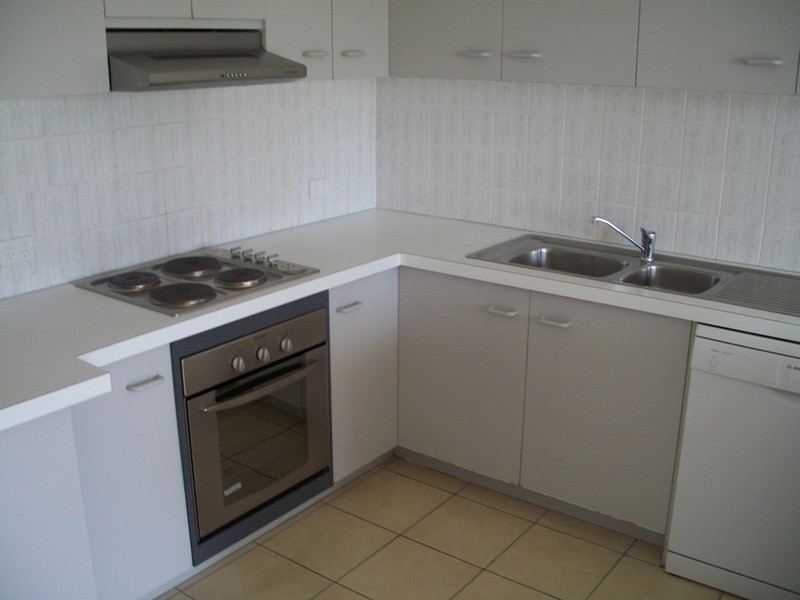 8/21 Bullimah Avenue, Burleigh Heads QLD 4220