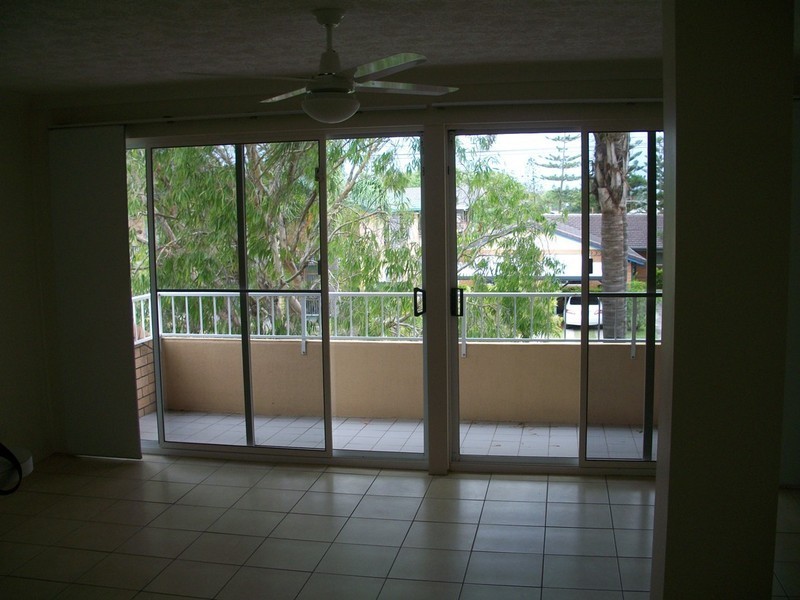 8/21 Bullimah Avenue, Burleigh Heads QLD 4220