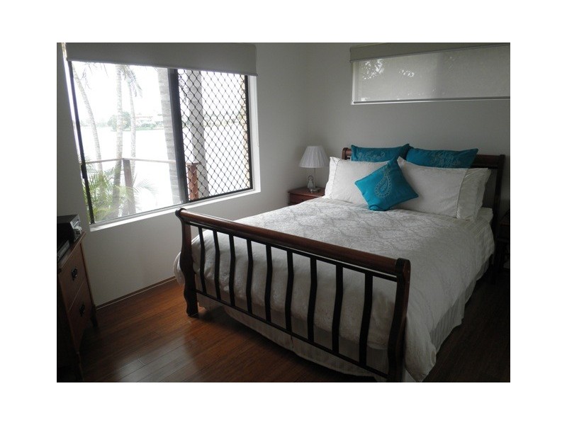3/43 Duet Drive, Mermaid Waters QLD 4218