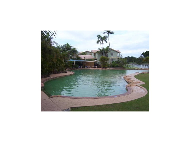 12/215 Cottesloe Drive, Mermaid Waters QLD 4218