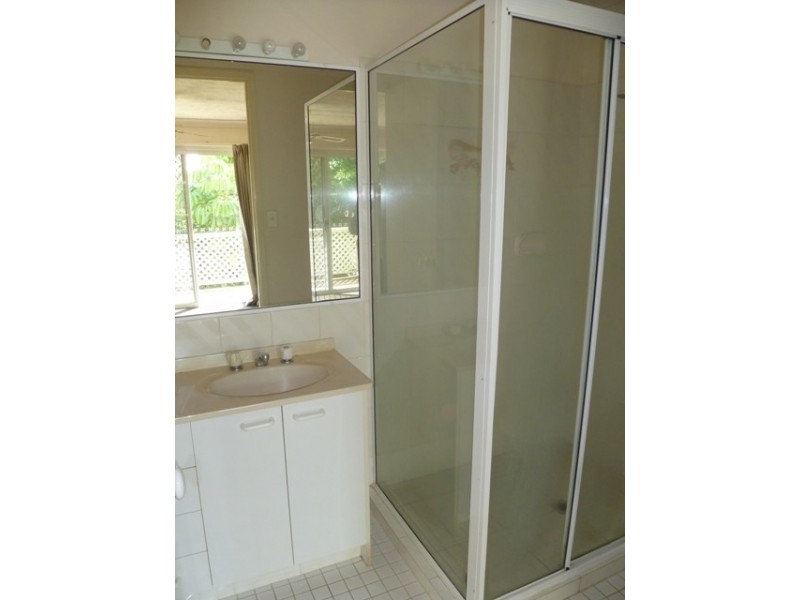 12/215 Cottesloe Drive, Mermaid Waters QLD 4218