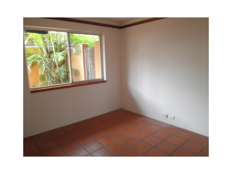 1/196 Hedges Avenue, Mermaid Beach QLD 4218